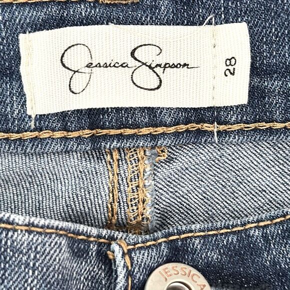 Jessica Simpson Shorts Size 28 Mika Distressed Best Friend NWOT - Picture 6 of 8